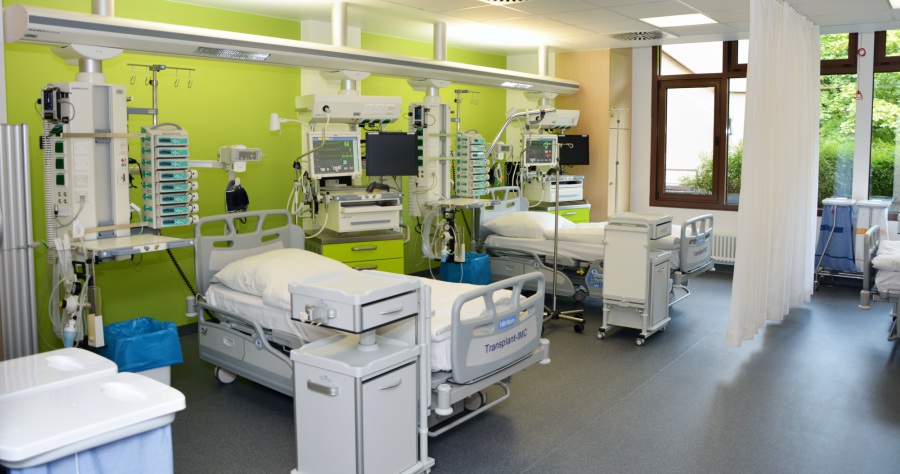University Hospital Freiburg Transplantation Room.jpg